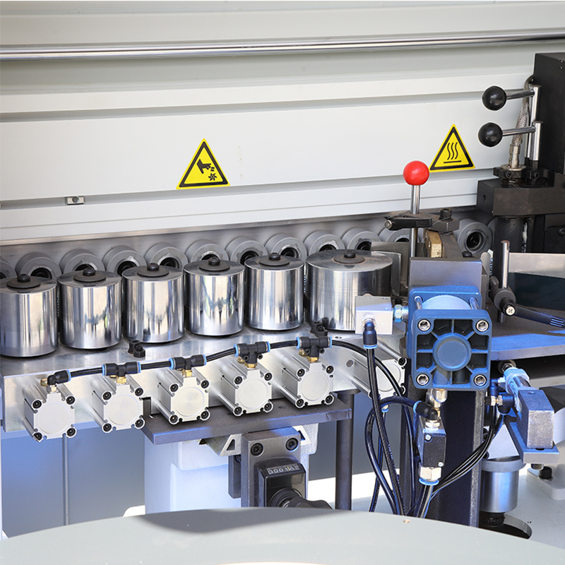 Veilige werking van de randbandmachine